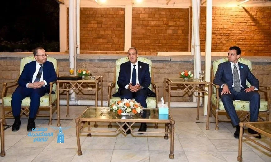 وزير الخارجية يبرز التزام الدولة بتوفير أفضل رعاية للمصريين في الخارج