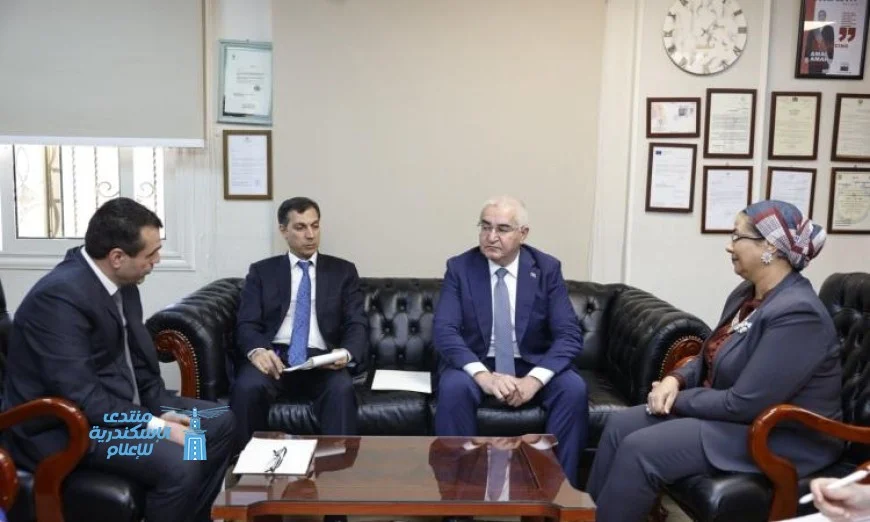 أمل عمار وسفير أذربيجان في القاهرة يناقشان سبل تعزيز التعاون في تمكين المرأة