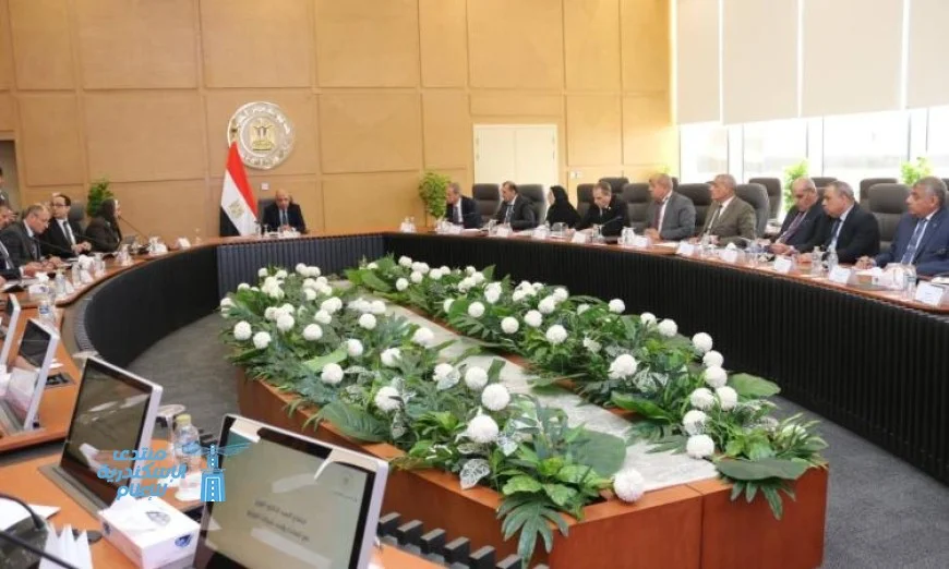 وزير الكهرباء يدعو لاتخاذ تدابير عاجلة لمواجهة زيادة الأحمال الكهربائية في رمضان