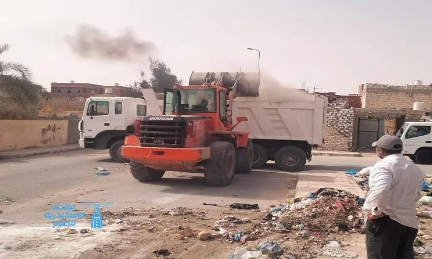 حملة نظافة شاملة في محافظة الجيزة بمقابر كفر الجبل لتحسين البيئة والراحة العامة