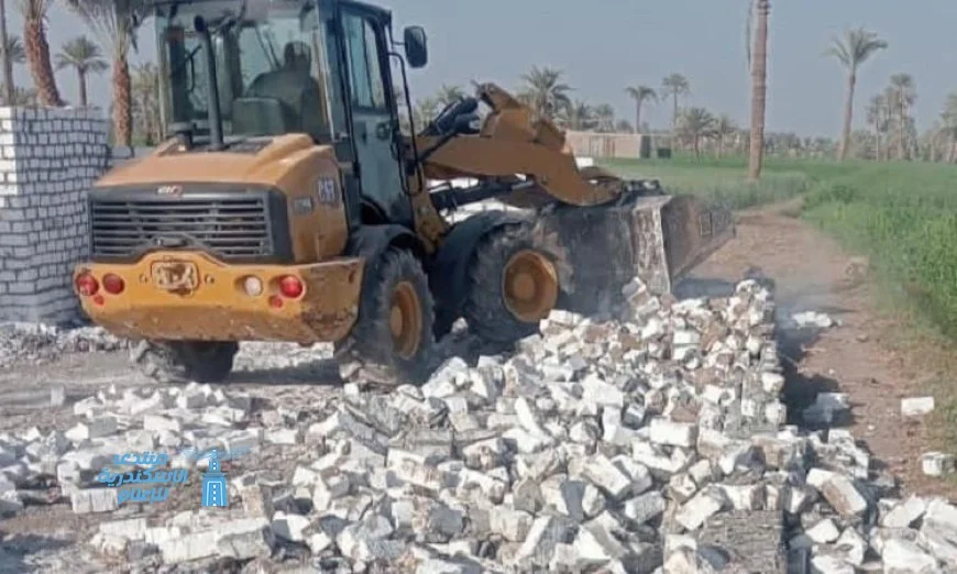 إزالة 55 حالة تعدٍ على أراضي البناء المخالف في مدينة سنورس بالفيوم