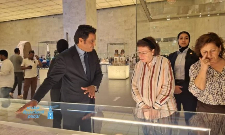 وزيرة الثقافة اليونانية تستكشف المتحف القومي للحضارة المصرية من خلال صور مثيرة