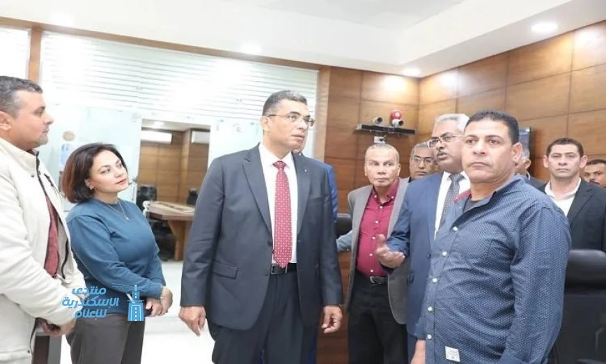 محافظ البحر الأحمر يبدأ مهامه بتفقد إدارات الديوان العام في أول يوم له