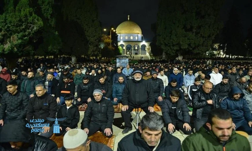 تجمع 60 ألف مصل في المسجد الأقصى لأداء صلاة العشاء والتراويح