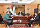 محافظ الفيوم يستعرض استراتيجيات تعزيز الاستثمار البيئي والسياحي في محمية قارون