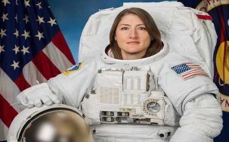 كريستينا كوخ تحقق إنجازا تاريخيا نحو أن تكون أول امرأة تصل إلى محيط القمر