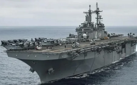 سفينة حربية أمريكية تصل إلى الشرق الأوسط محملة بـ 2500 من مشاة البحرية لتعزيز الأمن والاستقرار