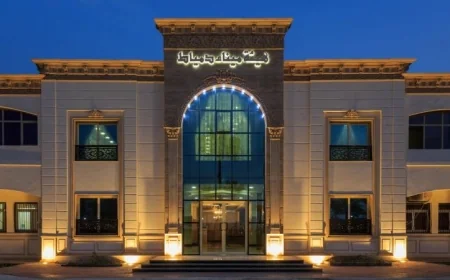 ميناء دمياط يشهد حركة نشطة بتداول 23 سفينة للحاويات والبضائع العامة