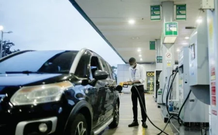 اسرائيل توقف خفض ضريبة الوقود نتيجة تداعيات حرب ايران