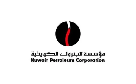 إطفاء حريق ناقلة النفط الكويتية السالمي في دبي بنجاح