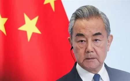 وزير خارجية الصين يؤكد التزام القاهرة وبكين برفض الهجمات على المدنيين والمنشآت المدنية