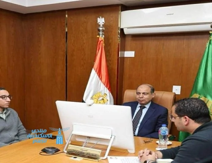 محافظ المنيا يتولى متابعة تنفيذ قرار غلق المحال وملفات التصالح في اجتماع مهم