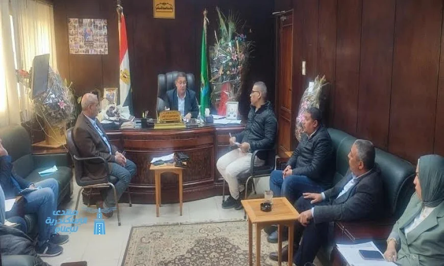 السكرتير العام المساعد بالفيوم يتابع التطورات الحديثة في ملف المتغيرات المكانية