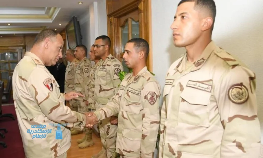 صور وزير الدفاع يستقبل مقاتلي الجيشين الثاني والثالث الميدانيين في لقاء مهم