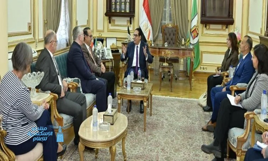 رئيس جامعة القاهرة يشدد على أهمية تعزيز التعاون الأكاديمي مع رئيس جامعة بون الألمانية