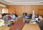 سكرتير عام الفيوم يستعرض خطة رفع كفاءة وصيانة الطرق لتحسين البنية التحتية بالمحافظة