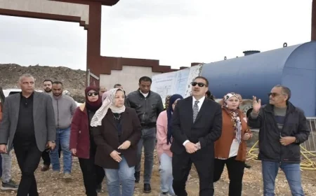 محافظ بورسعيد يقوم بجولة تفقدية في محطة معالجة الصرف الصحي ببورفؤاد والكوبري العائم