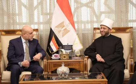 وزير الأوقاف يرحب بوفد فلسطيني رفيع المستوى لتعزيز التعاون المشترك