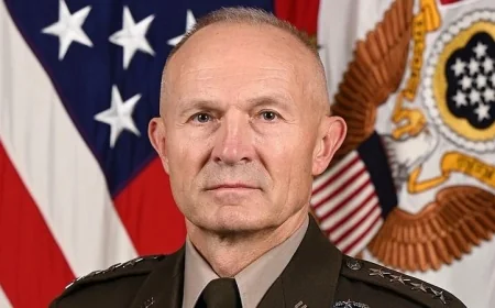 وزير الدفاع الأمريكي يدعو رئيس الأركان للاستقالة لتعزيز تنفيذ رؤية ترامب