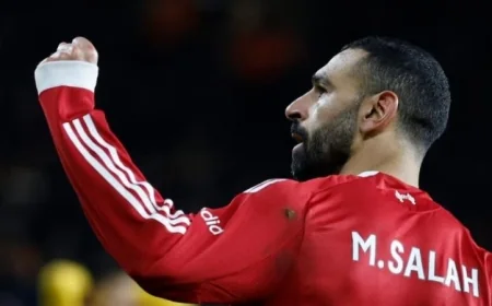 سلوت يكرم إرث محمد صلاح ويتطلع لتحقيق لقبين قبل انتهاء مشواره