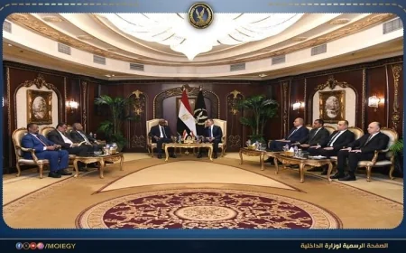 وزير الداخلية يبحث مع نظيره السوداني تعزيز التعاون في القضايا الأمنية المشتركة