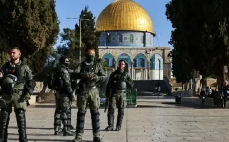 الاحتلال يستمر في إغلاق المسجد الأقصى وكنيسة القيامة لليوم السابع والثلاثين