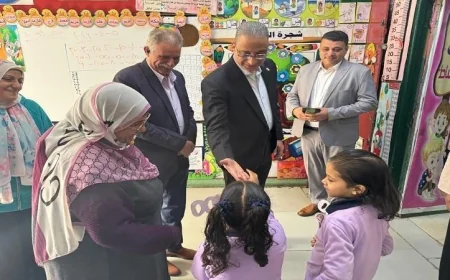 محافظ الجيزة يقوم بجولة تفقدية في مدرسة غزوة تبوك الابتدائية بإمبابة
