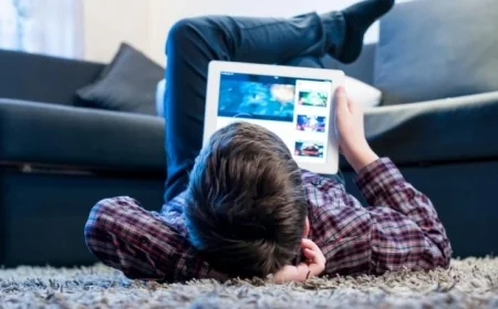 سام ألتمان يدعو لإعادة التفكير في ظاهرة طفل الآيباد