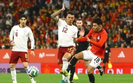 الفيفا يlaunch تحقيقا تأديبياً في الهتافات العنصرية بمباراة مصر وإسبانيا