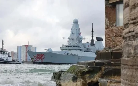 وزارة الدفاع البريطانية تعلن رسو المدمرة دراجون لإجراء صيانة روتينية بسبب عطل فني