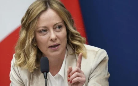 الحكومة الإيطالية تؤكد ضرورة عدم تحمل الشعب الإيراني أعباء تصرفات حكومته