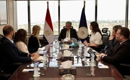 وزير السياحة يتعاون مع شركة فيزا لتعزيز تجربة السياحة في مصر من خلال شراكة استراتيجية