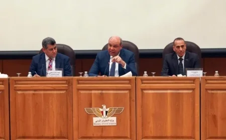 الحفني يجتمع مع قادة شركات الطيران لبحث تعديلات جديدة في اللائحة التنفيذية