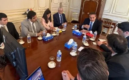 وزير الصحة يتعاون مع إيرباص العالمية لتطوير نظام متكامل للطائرات الإسعافية