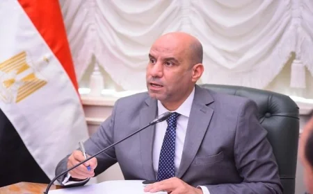 وزير العمل يوافق على صرف 1.77 مليون جنيه لـ366 عامل من فئة العمالة غير المنتظمة