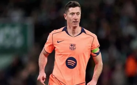 برشلونة يكشف عن عرضه الرسمي لضم ليفاندوفسكي