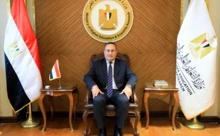 قنصوة يقدم تهنئته للأخوة الأقباط في المجتمع الأكاديمي بمناسبة عيد القيامة المجيد