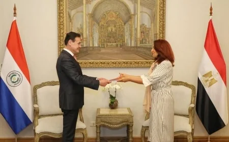 سفيرة مصر تناقش مع وزير خارجية باراجواي تعزيز التعاون الثنائي