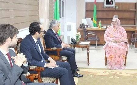 سفير مصر في نواكشوط يلتقي وزيرة الإسكان الموريتانية قبيل زيارتها لمصر