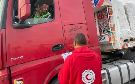 الهلال الأحمر يوزع 168 ألف سلة غذائية من خلال قافلة زاد العزة 174