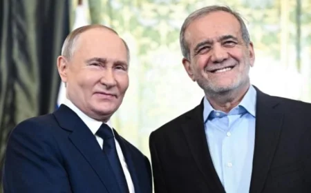 بوتين يعبر عن استعداد موسكو لدعم الحلول السياسية والدبلوماسية مع بزشكيان