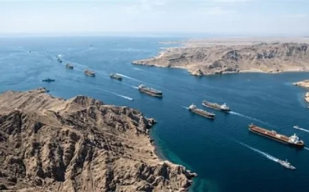 تحركات السفن تكشف بوضوح عن سيطرة إيران المستمرة على مضيق هرمز حسب تقرير سي إن إن