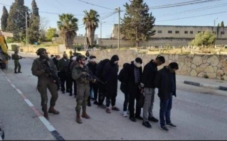 قوات الاحتلال الإسرائيلي تنفذ اعتقالات واسعة في الضفة وتدمير وحدات سكنية في غزة