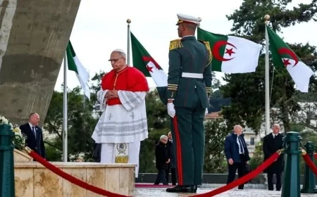 بابا الفاتيكان يزور ولاية عنابة الجزائرية وسط استقبال شعبي حار وعام