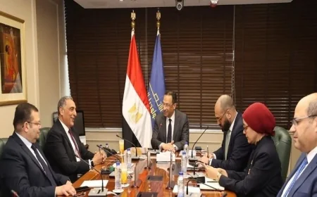 وزير الاتصالات يتباحث مع اوراكل لتعزيز التعاون في التحول الرقمي والمشاريع المستقبلية