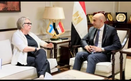 عبد اللطيف يلتقي سفيرة فنلندا في القاهرة لتعزيز التعاون في تطوير التعليم