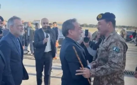 رئيس أركان الجيش الباكستاني يصل إيران لتعزيز جهود الوساطة الدبلوماسية