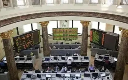جولة متباينة في أداء مؤشرات البورصة المصرية عند ختام التداول