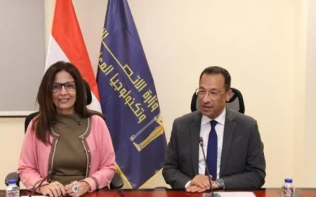 وزيرا الاتصالات والثقافة يتناقشان حول مشاريع تعزيز التحول الرقمي في البلاد