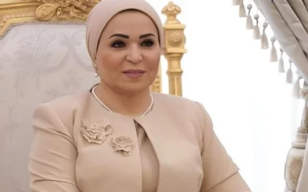 السيدة انتصار السيسي تؤكد فخرها بتضحيات أبطال الوطن واستعادة الأرض الغالية